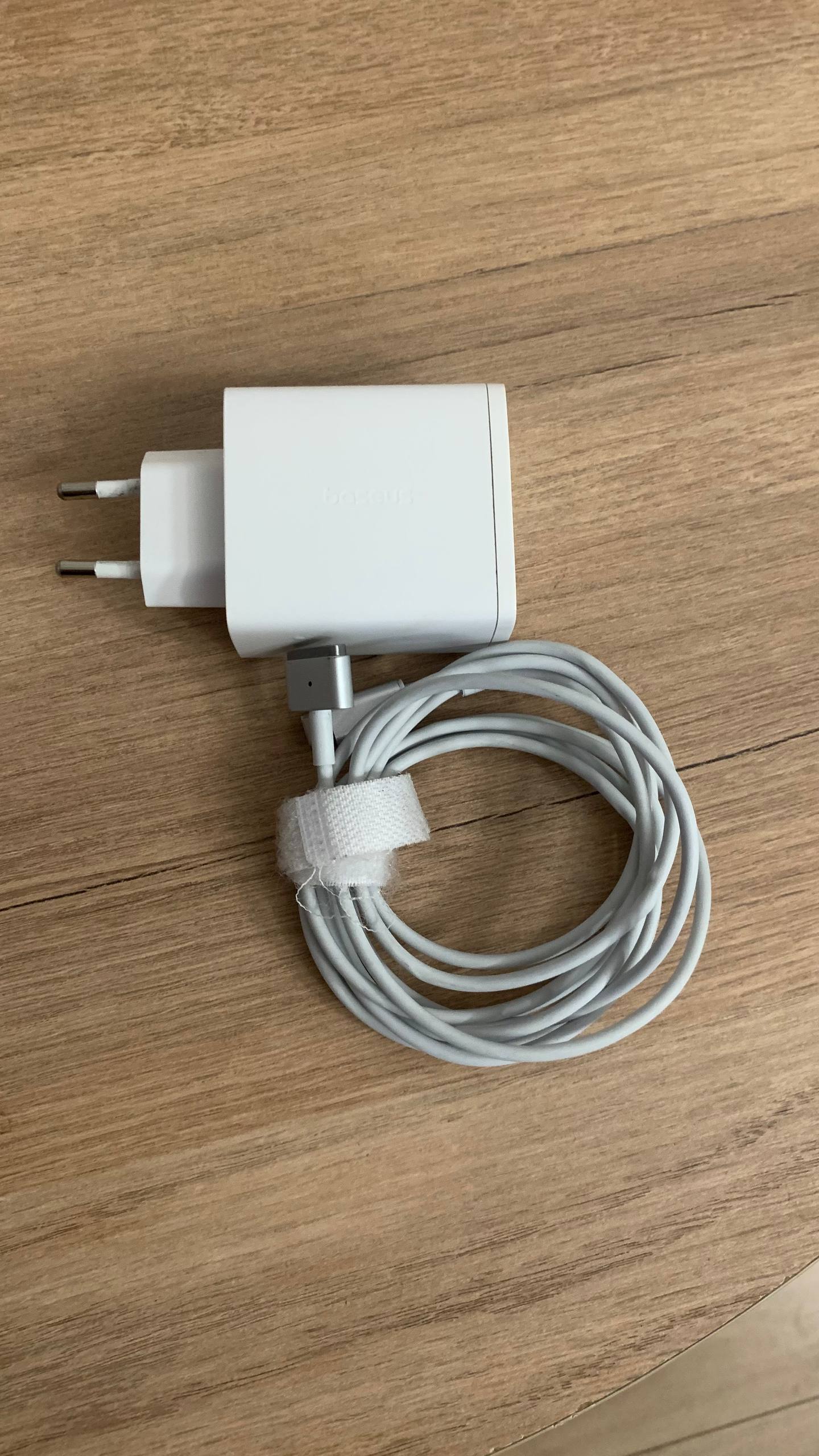 Блок питания Baseus MagSafe 2 65 Вт для MacBook