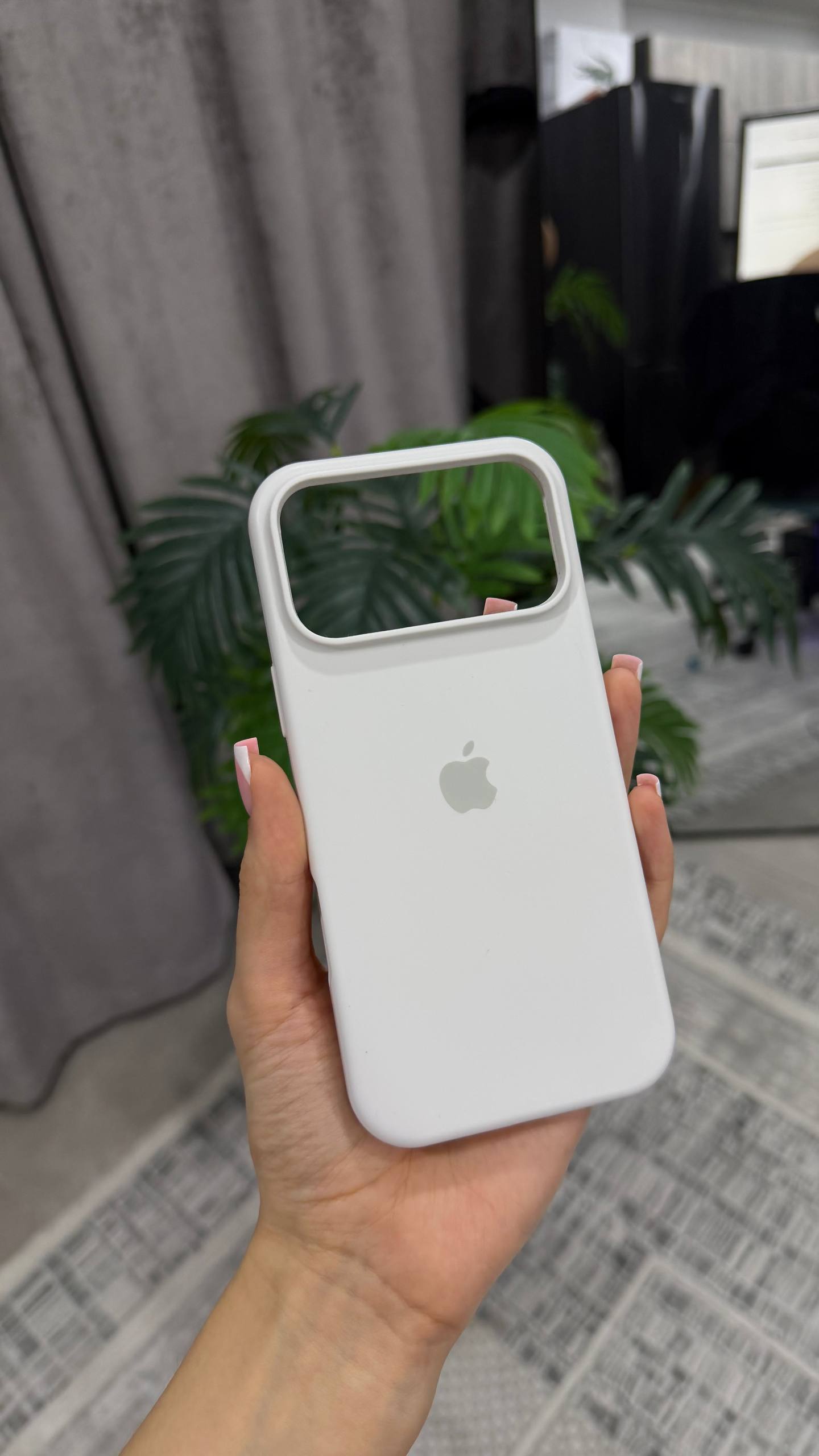 Силиконовый чехол для iPhone 17 Pro Max