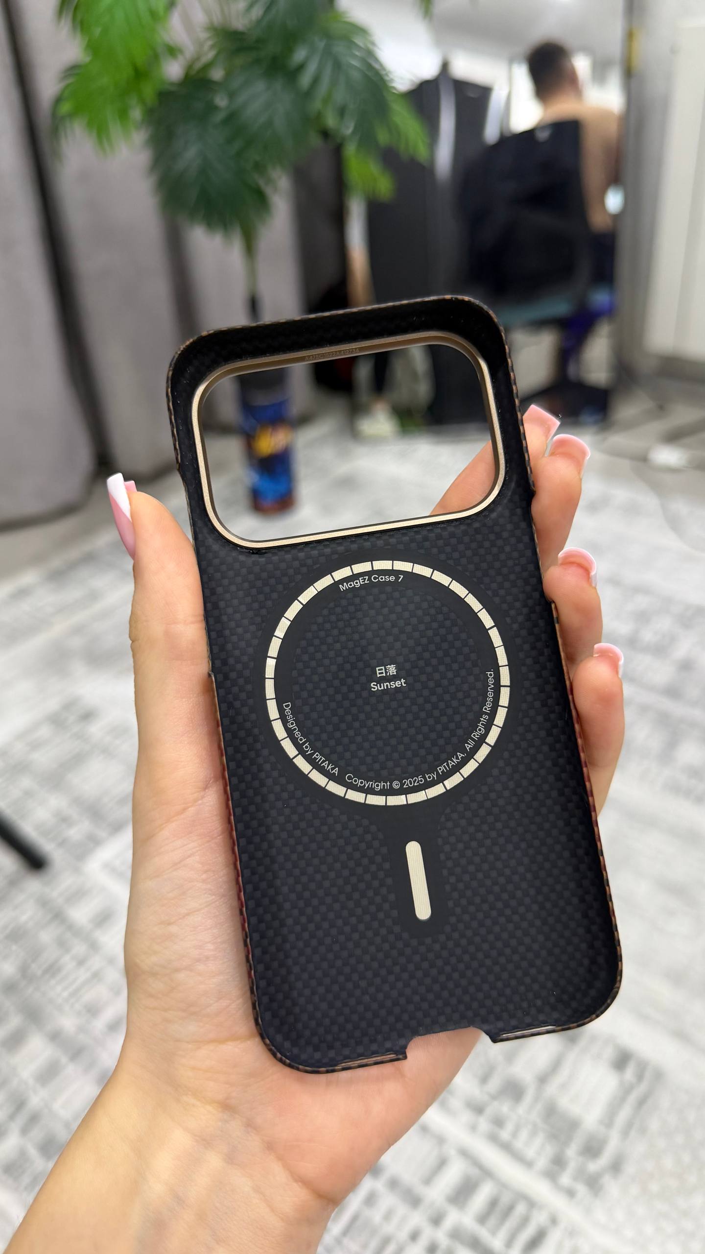 Чехол Pitaka из кевлара для iPhone 17 Pro с MagSafe