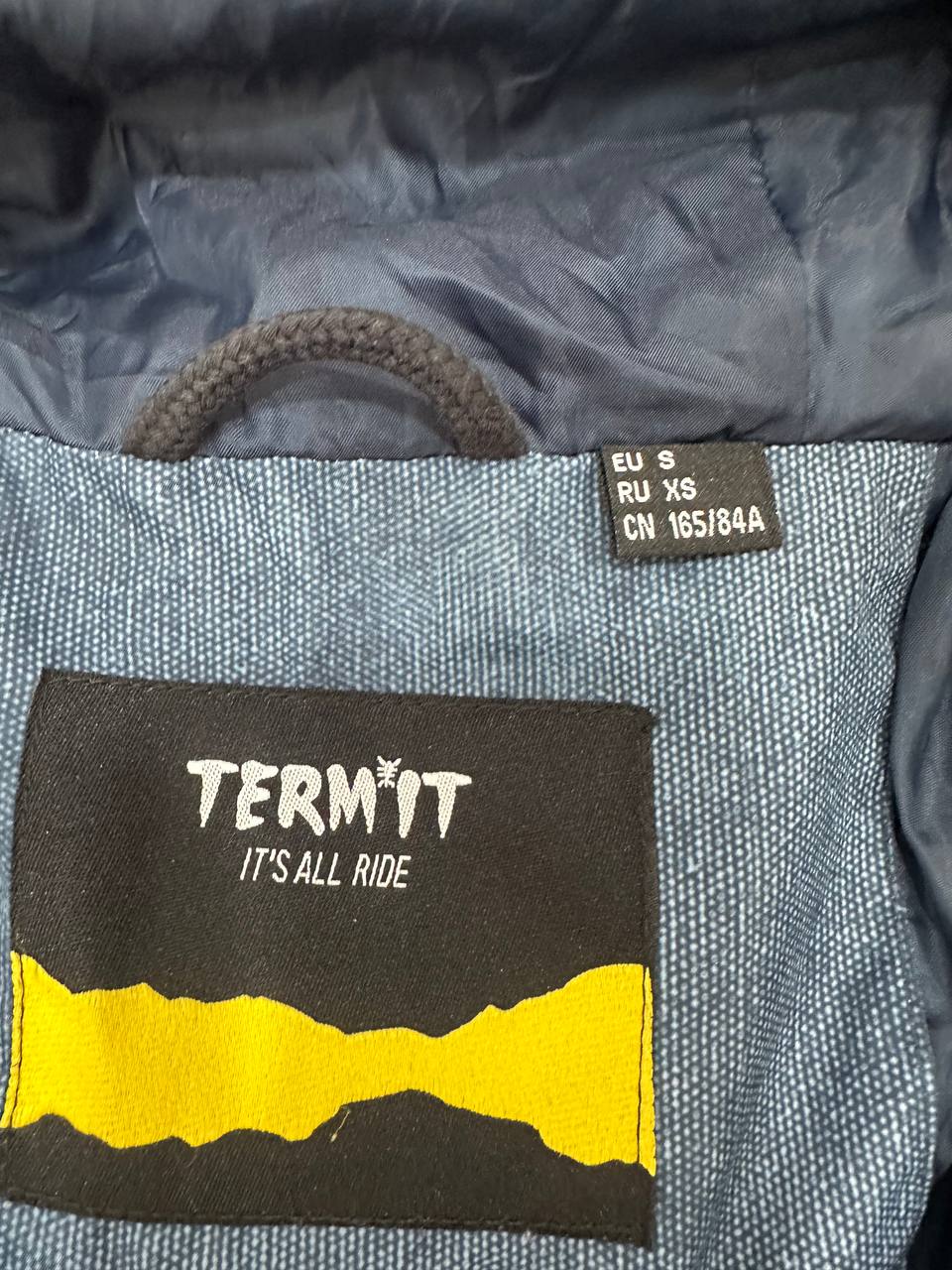 Куртка Termit (одна) — 30 лари
