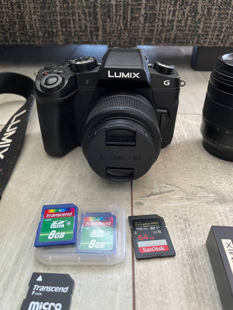 Камера Panasonic Lumix G80 с объективами Lumix G 25mm f/1.7 и Lumix G Vario 12-6