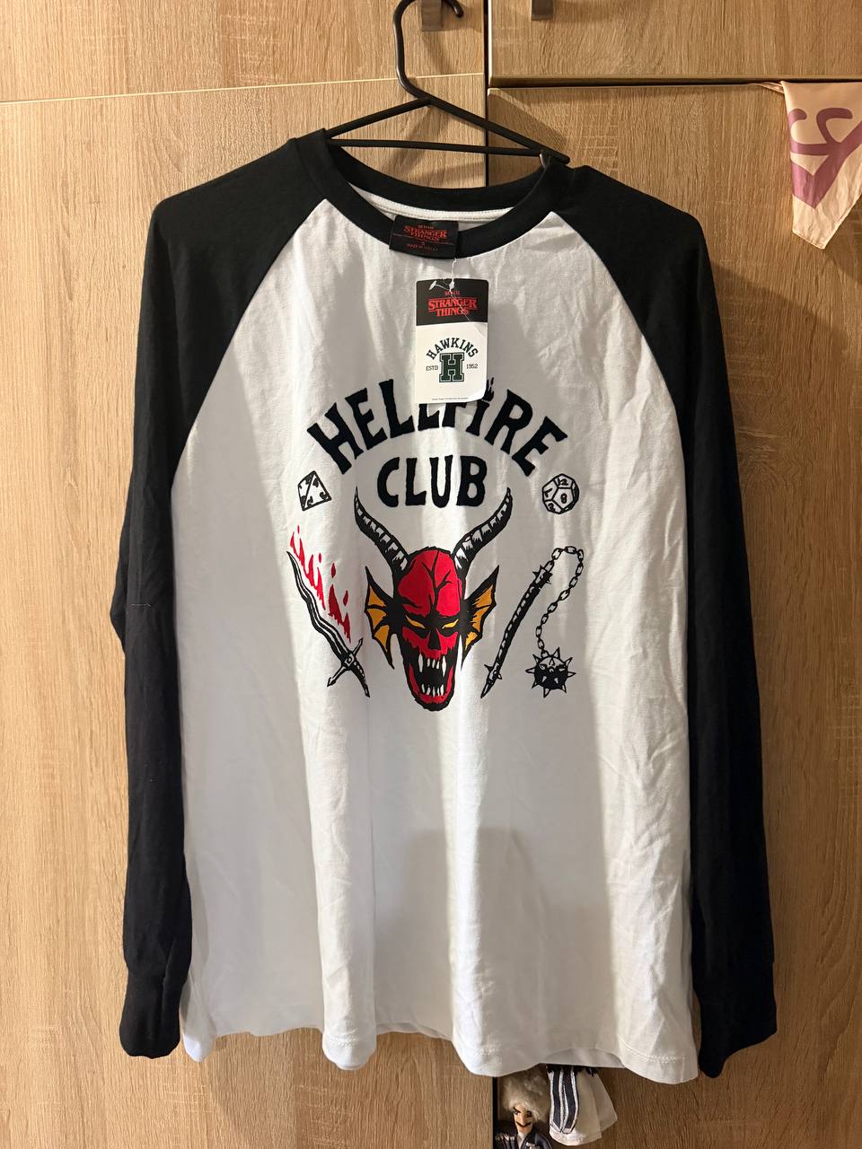 Лонгслив Primark Stranger Things Hellfire Club