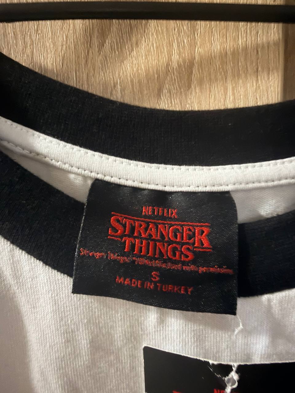 Лонгслив Primark Stranger Things Hellfire Club