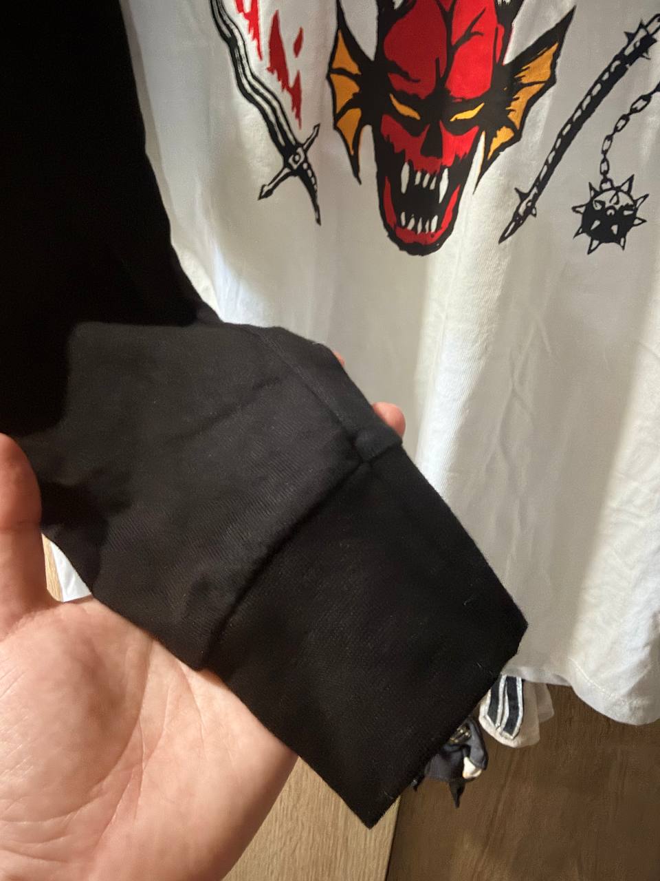 Лонгслив Primark Stranger Things Hellfire Club