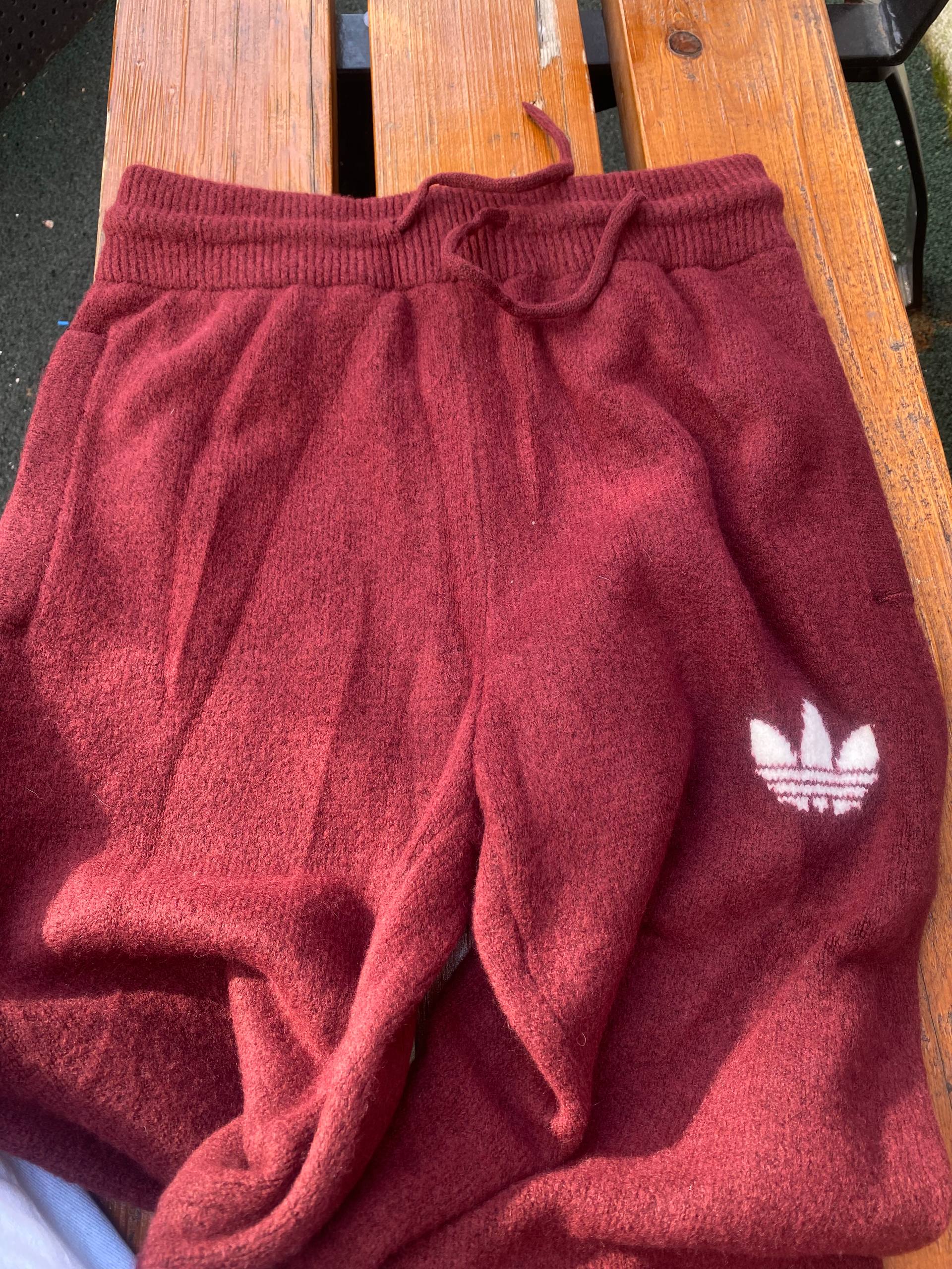 Брюки Adidas теплые, цвет марсала, размер L
