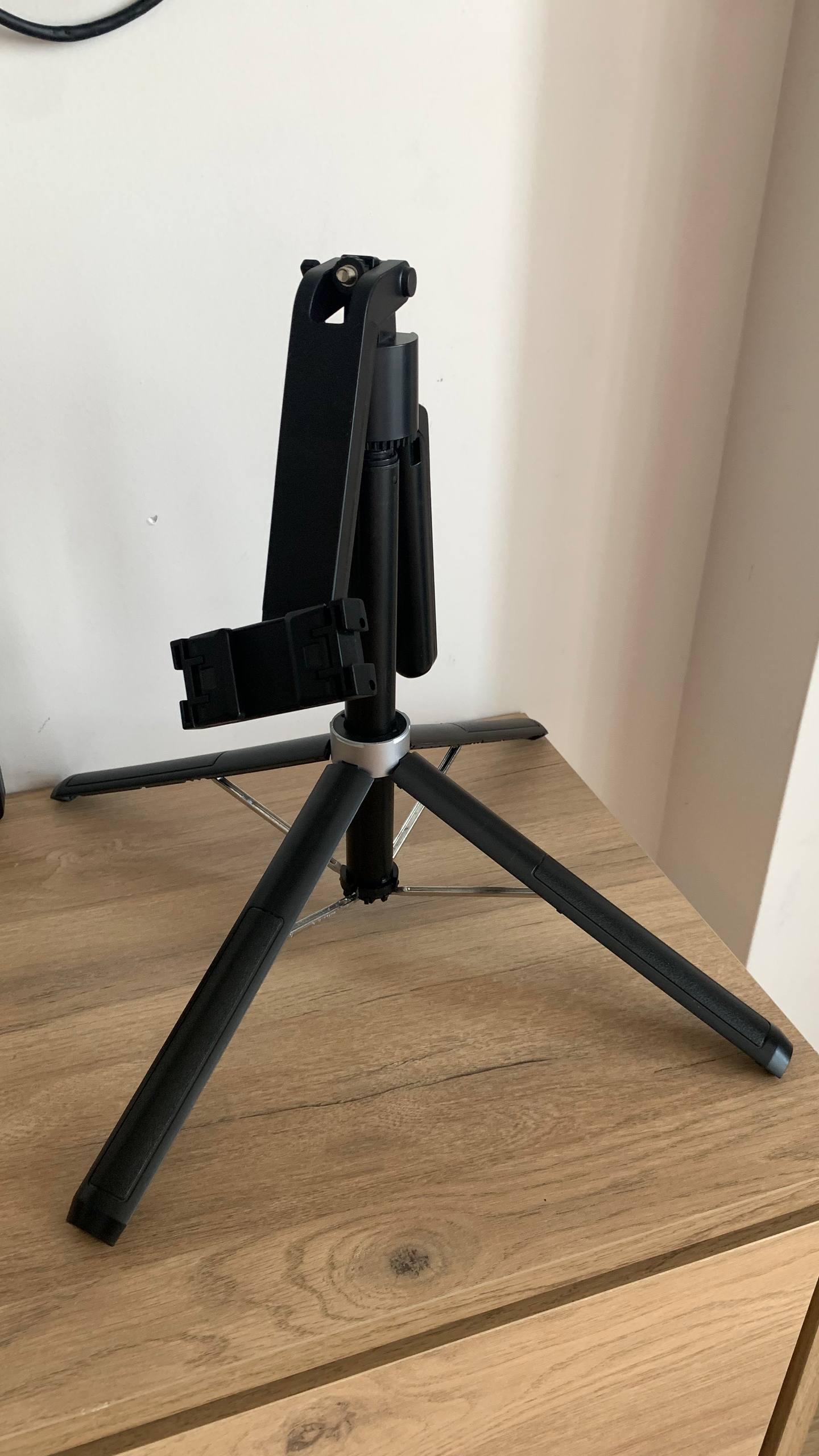 Штатив-монопод WALKER с Bluetooth-пультом и слежением, до 180 см