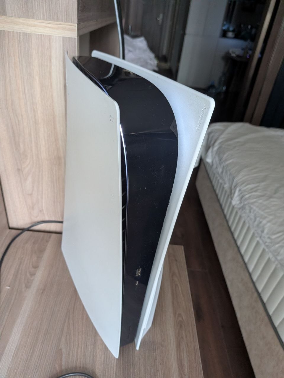 PlayStation 5 1TB с геймпадом, прошитая 13.60