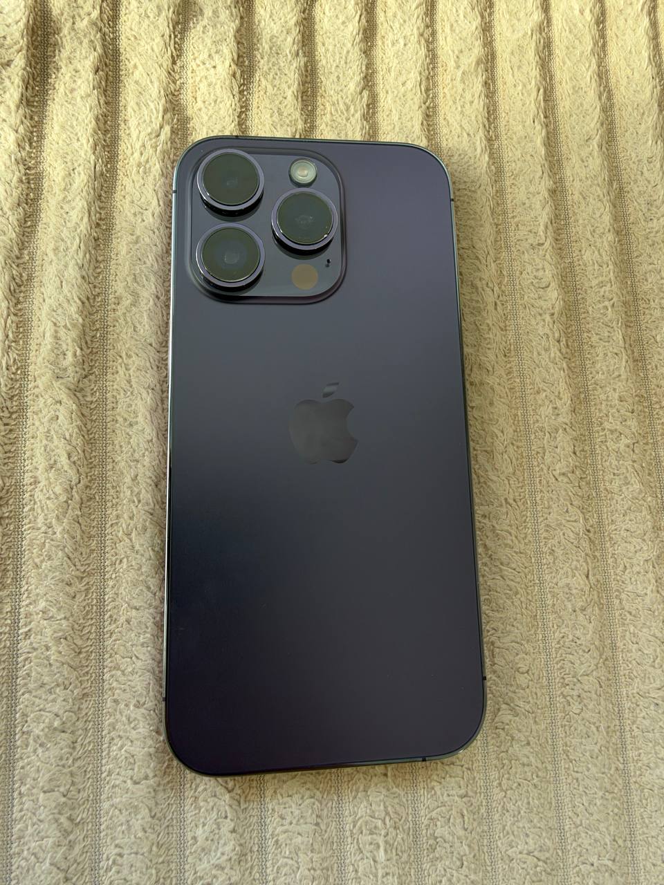 iPhone 14 Pro 128 ГБ + AirPods Pro 2 + кабели Lightning и Type-C