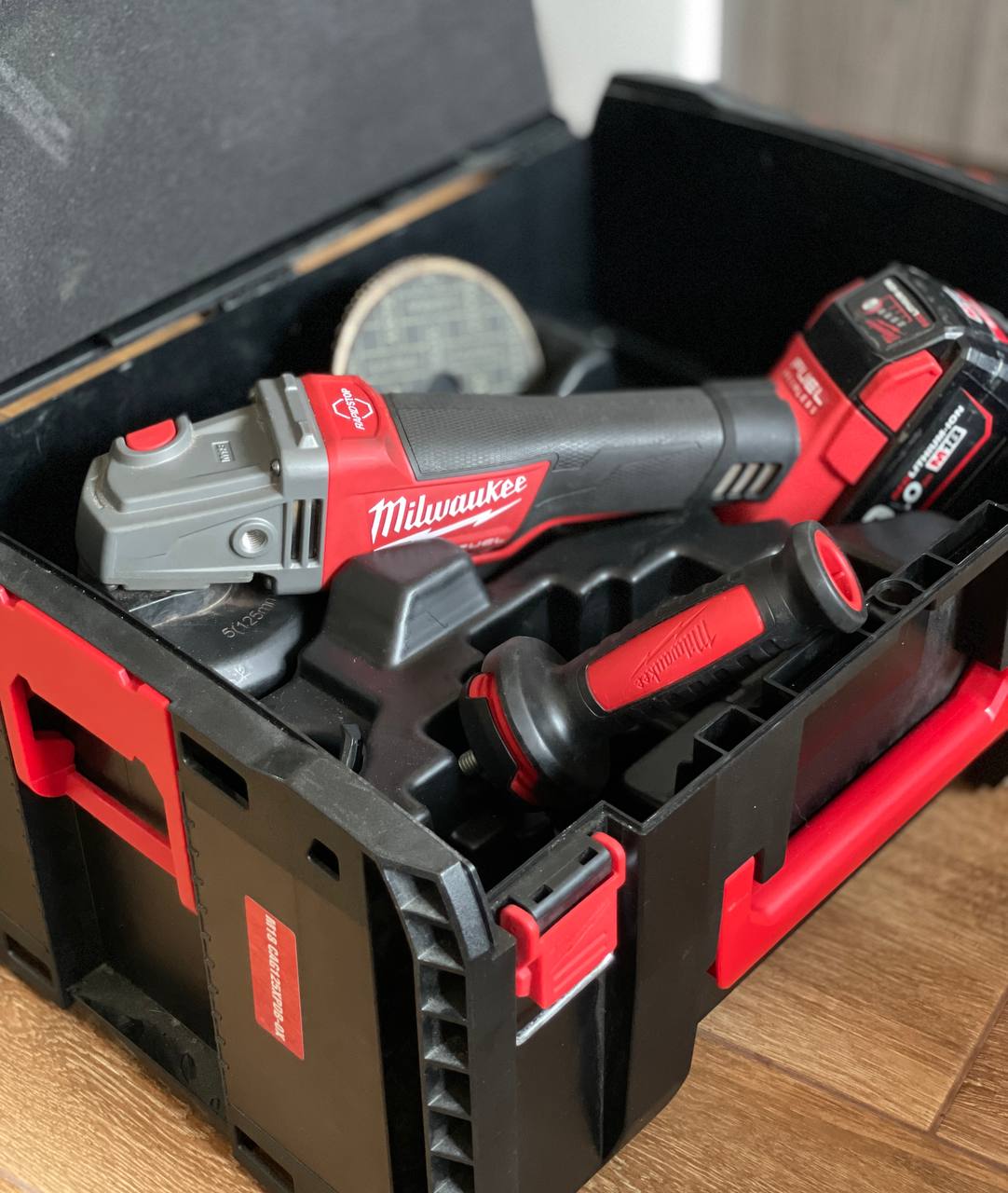 Болгарка Milwaukee M18 FUEL CAG125XPDB