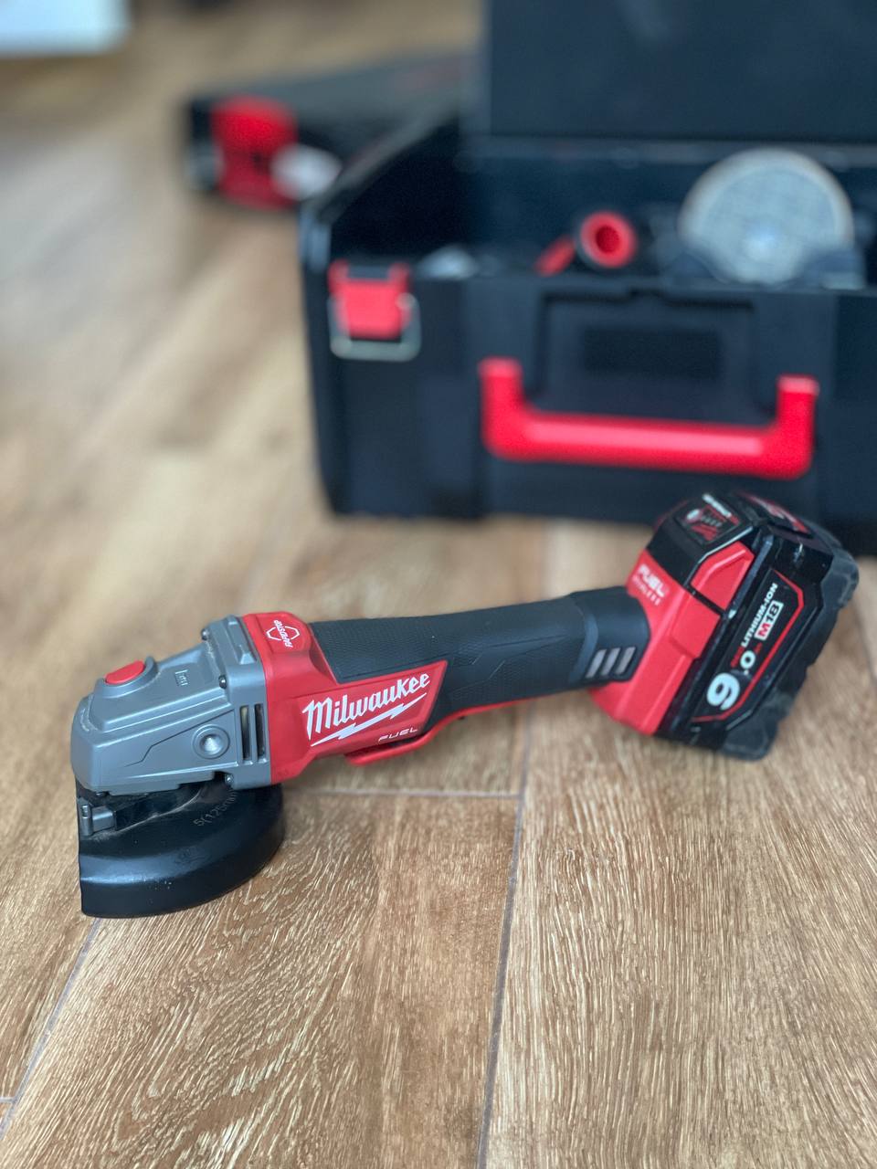 Болгарка Milwaukee M18 FUEL CAG125XPDB