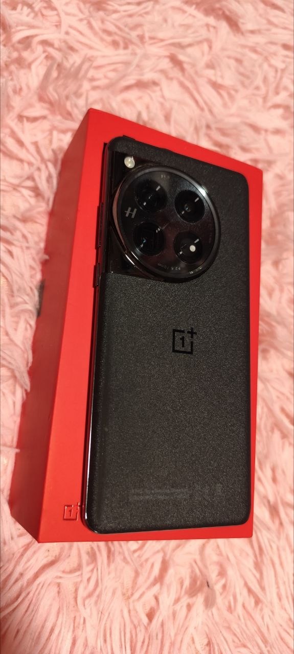 OnePlus 12