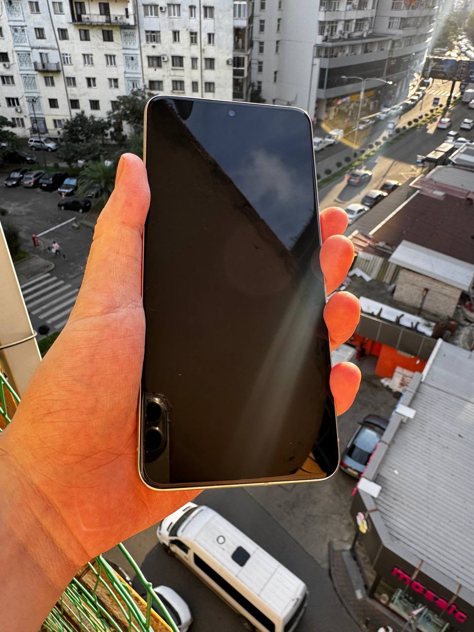 Google Pixel 8 Pro, 1200 лари