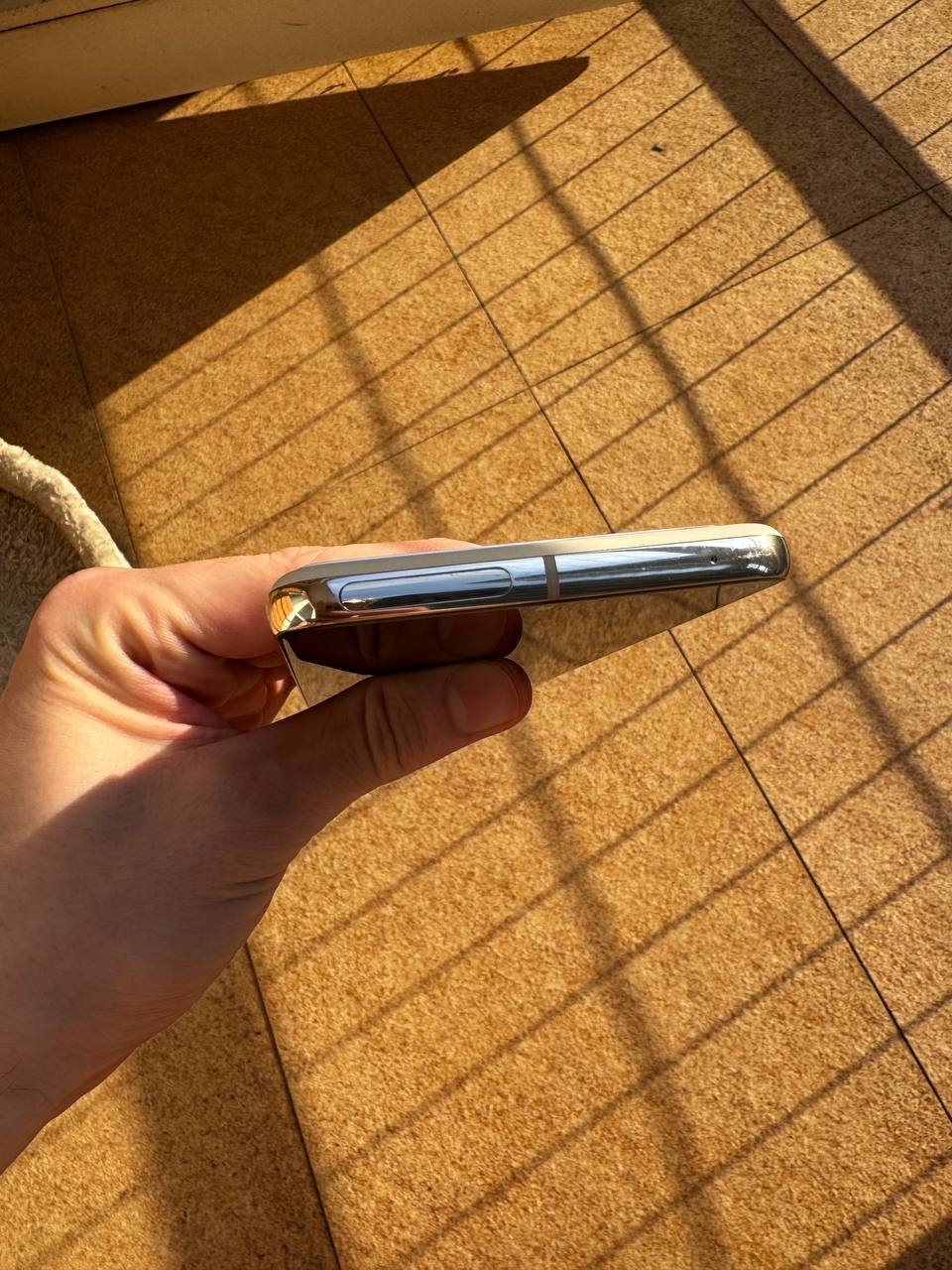 Google Pixel 8 Pro, 1200 лари