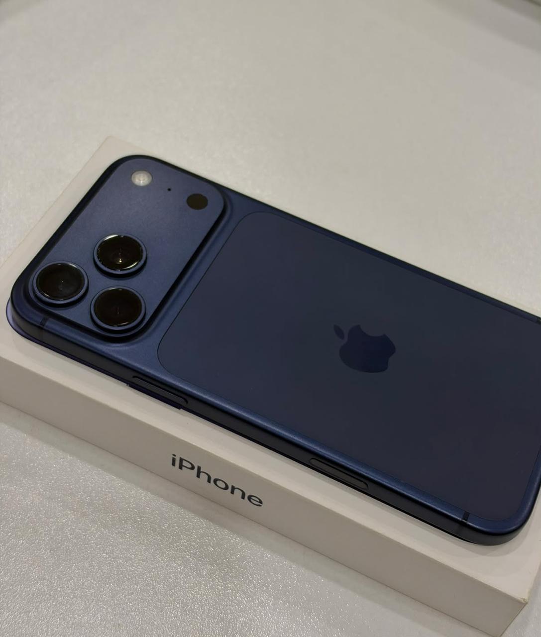 iPhone 17 Pro Max 256GB Deep Blue