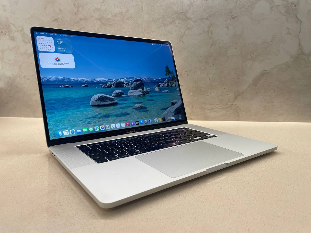 MacBook Pro 16″ (2019) Intel Core i9, 16 ГБ, SSD 1 ТБ
