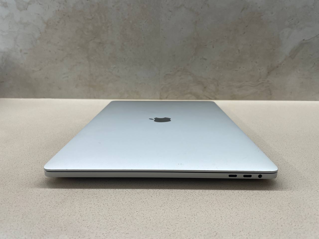 MacBook Pro 16″ (2019) Intel Core i9, 16 ГБ, SSD 1 ТБ