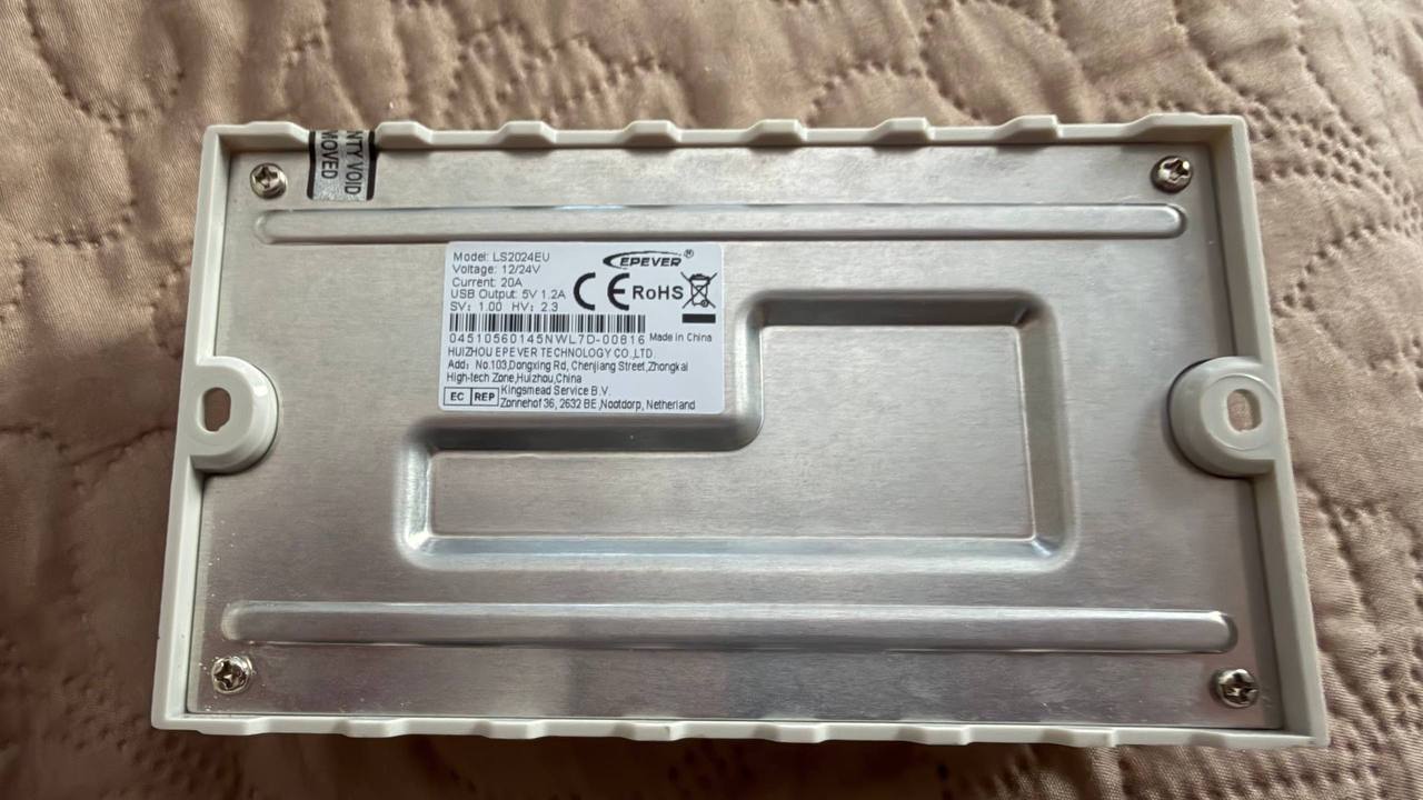 Солнечный контроллер заряда Epever LS2024EU PWM 20 А, 12/24 В