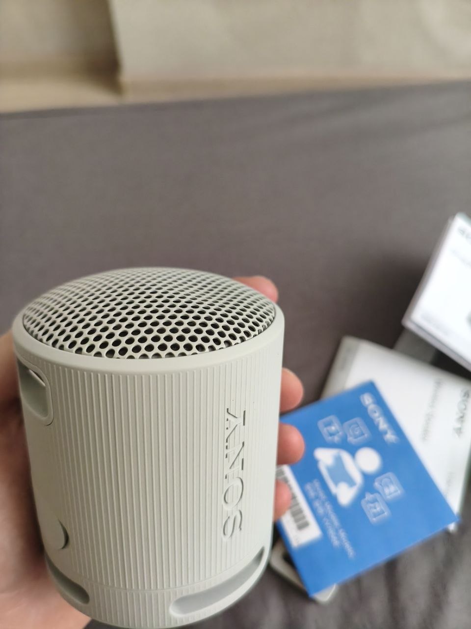 Портативная колонка Sony XB100