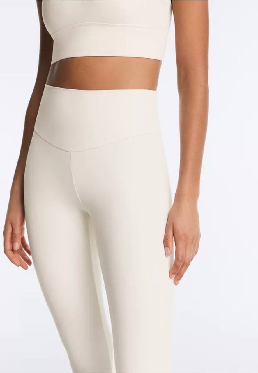 Леггинсы OYSHO Comfortlux молочные с завышенной талией