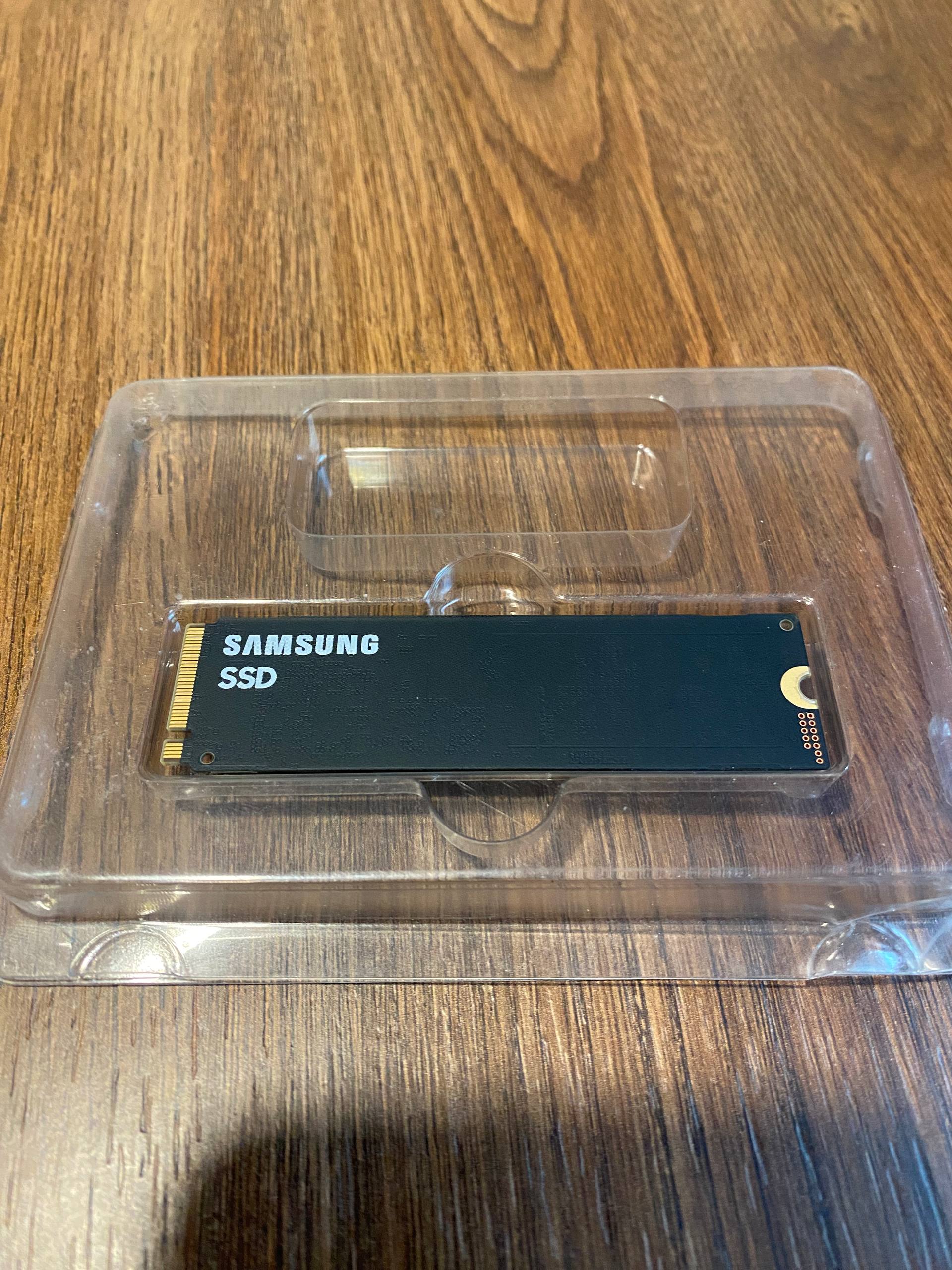 SSD Samsung MZ-VL22560 256GB M.2 NVMe PCIe 4.0