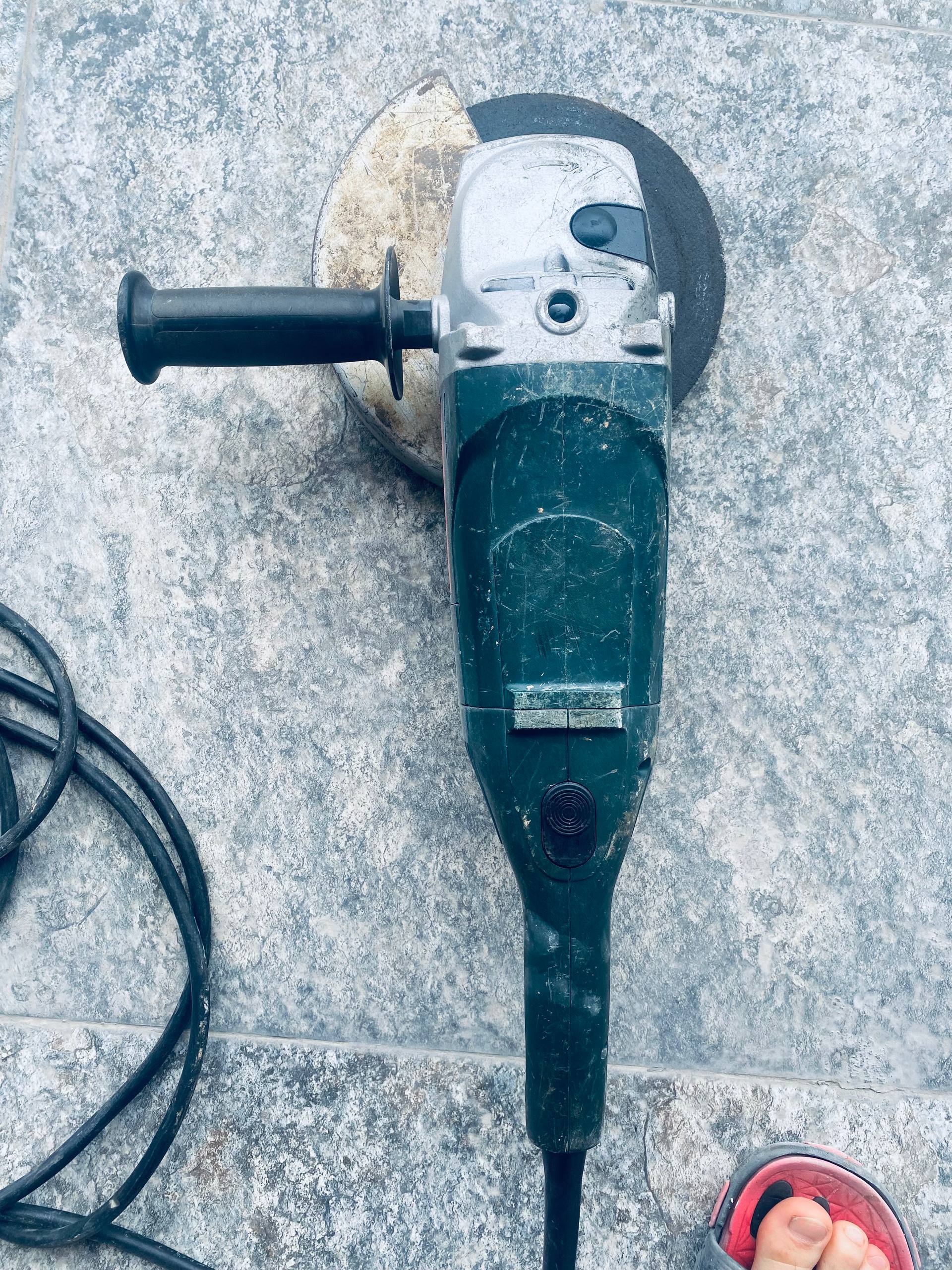 Угловая шлифмашина Metabo WX 23-230
