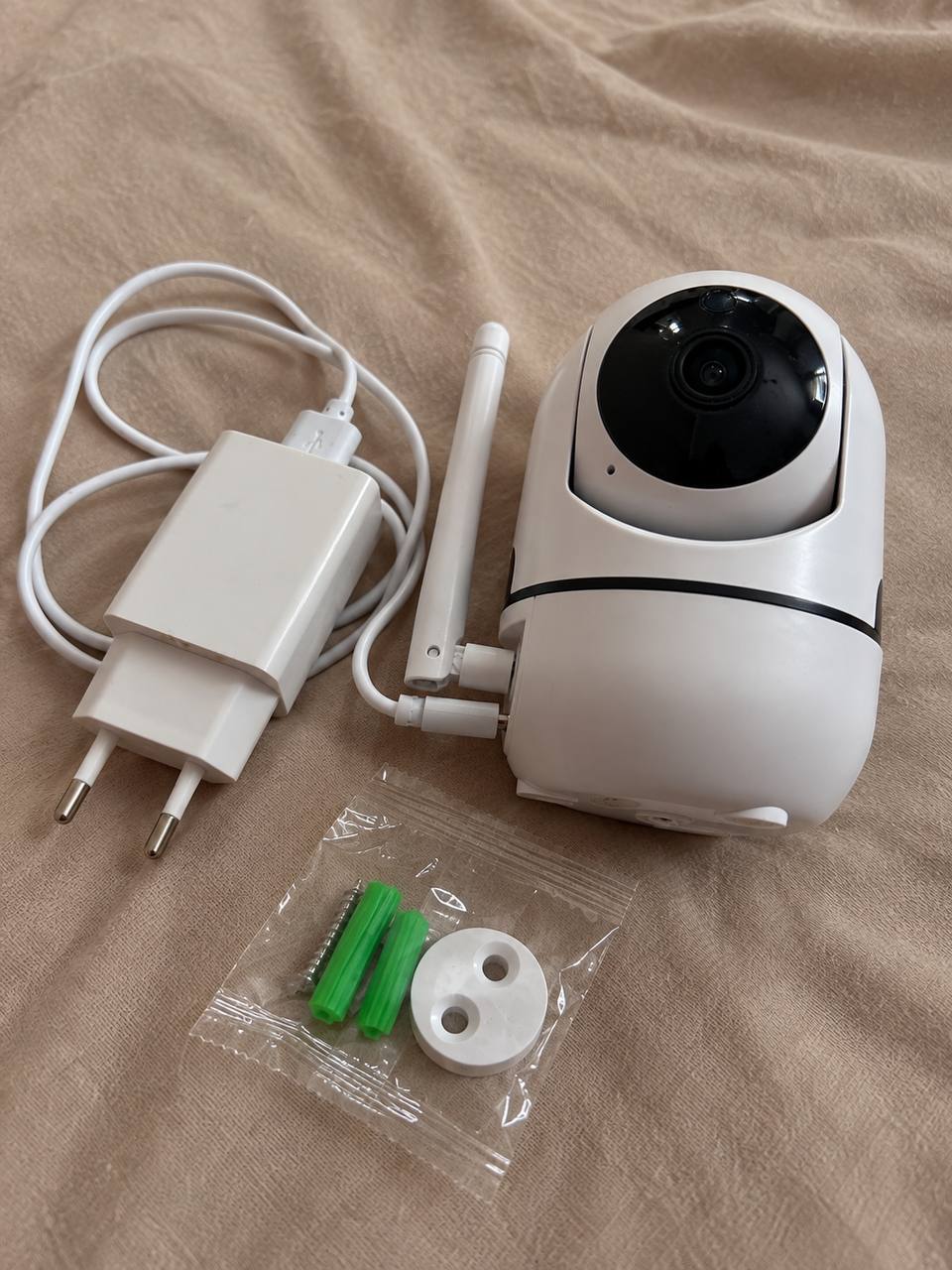Wi-Fi камера / видеоняня Full HD 1080p