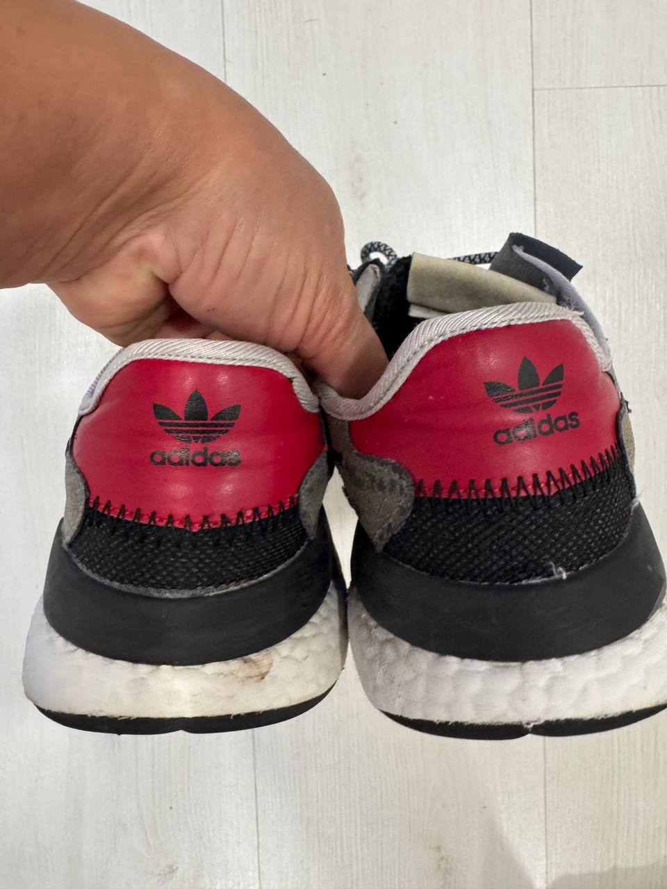 Кроссовки Adidas