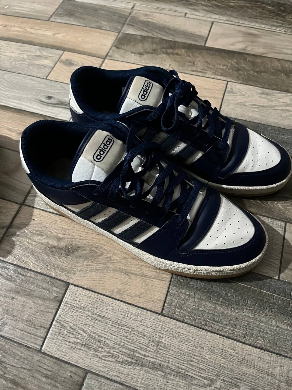 Кроссовки Adidas, размер 44