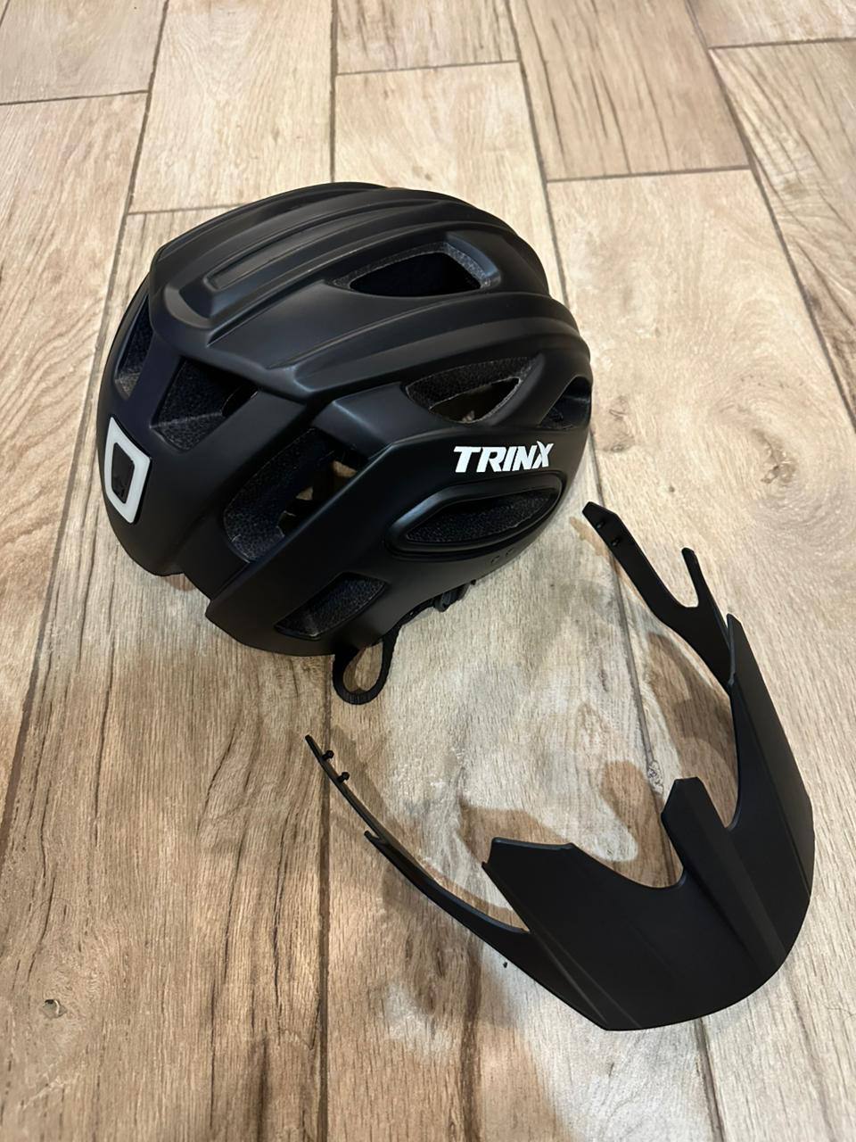 Шлем Trinx