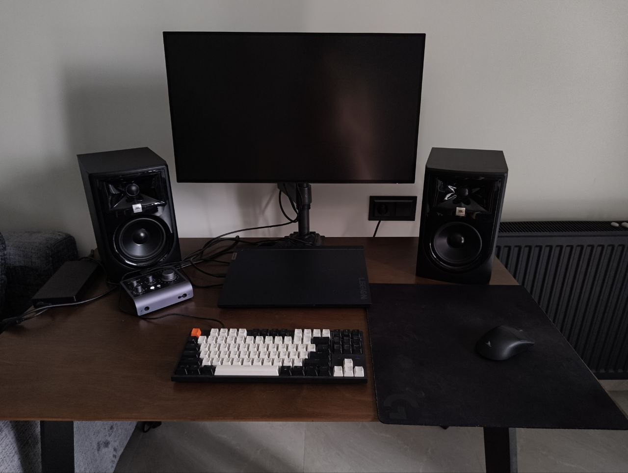 JBL 305P MkII студийные мониторы, пара