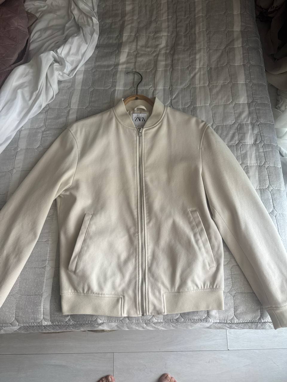 Куртка мужская Zara молочного цвета