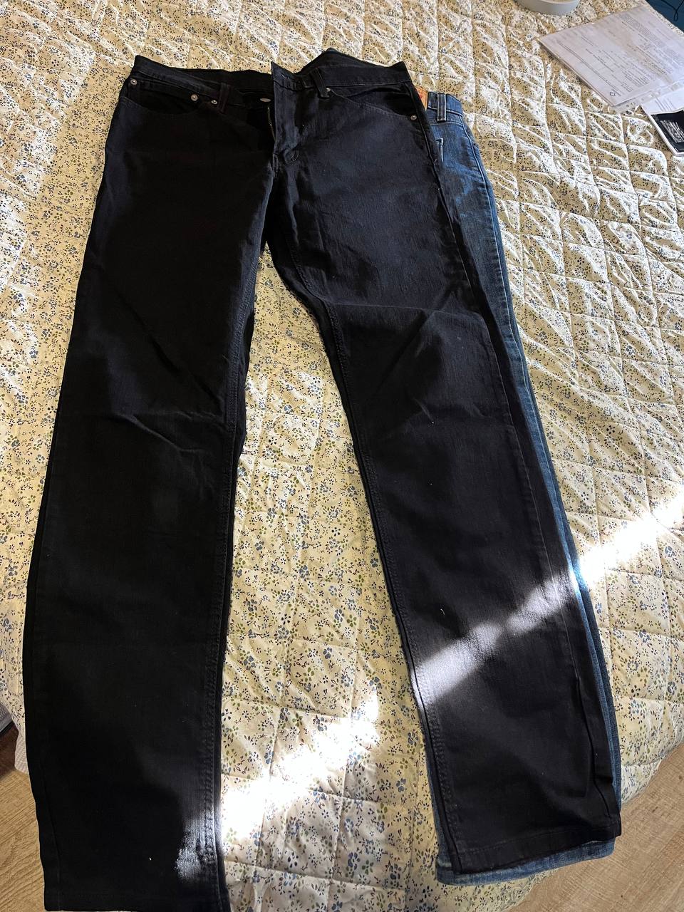 Джинсы Levi's 541 (2 пары, новые)