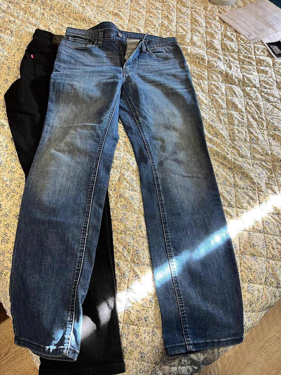 Джинсы Levi's 541 (2 пары, новые)