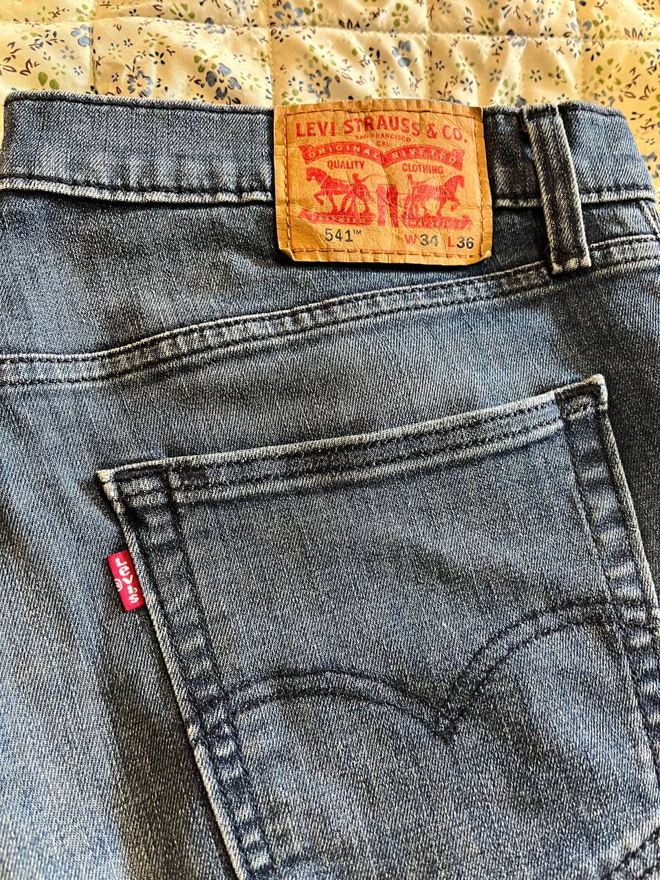 Джинсы Levi's 541 (2 пары, новые)