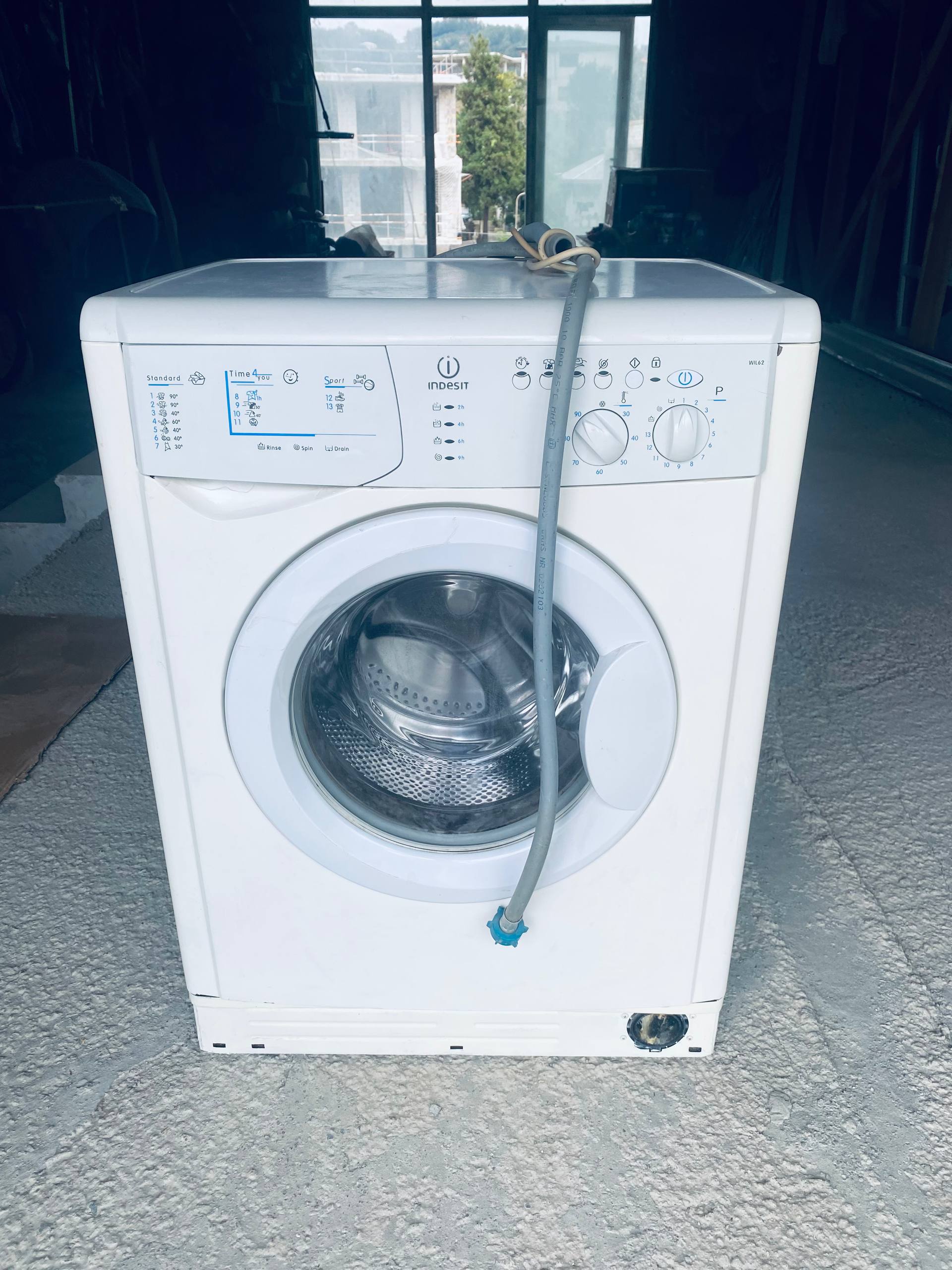 Стиральная машина Indesit WIL 62