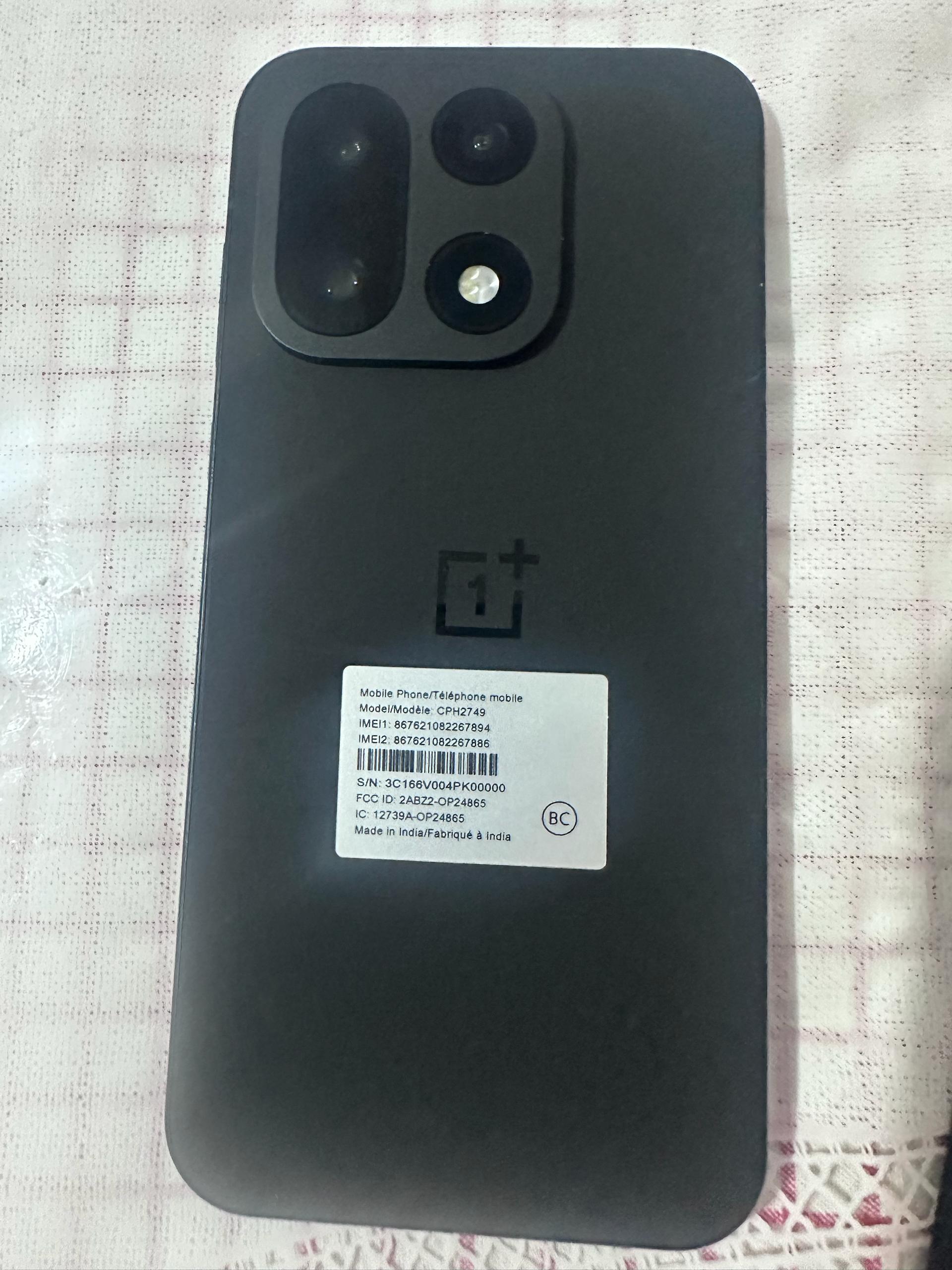 OnePlus 15 16/512 ГБ