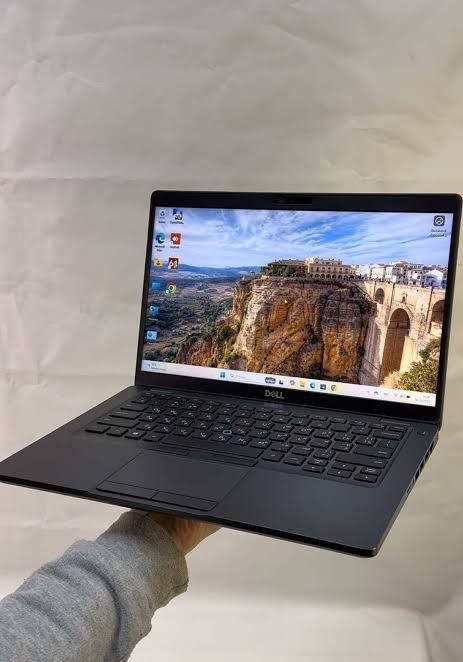 Ноутбук Dell с процессором Intel Core i5 7-го поколения, 16 ГБ