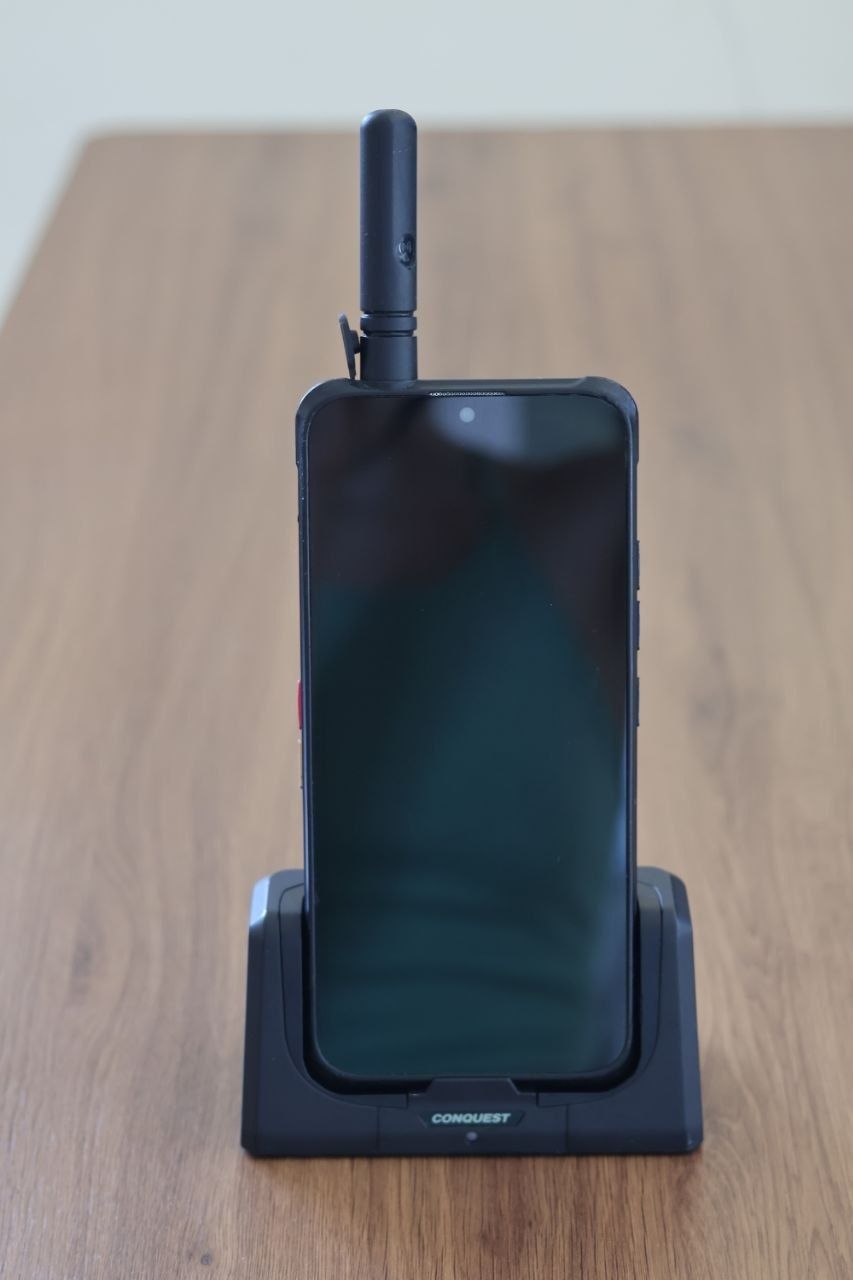 Смартфон Conquest s23