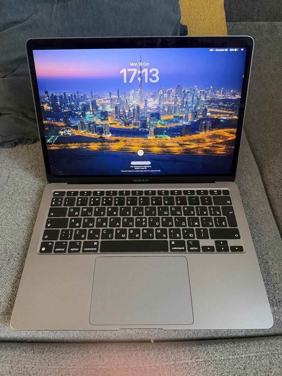 MacBook Air M1 (2020) 16/256 ГБ