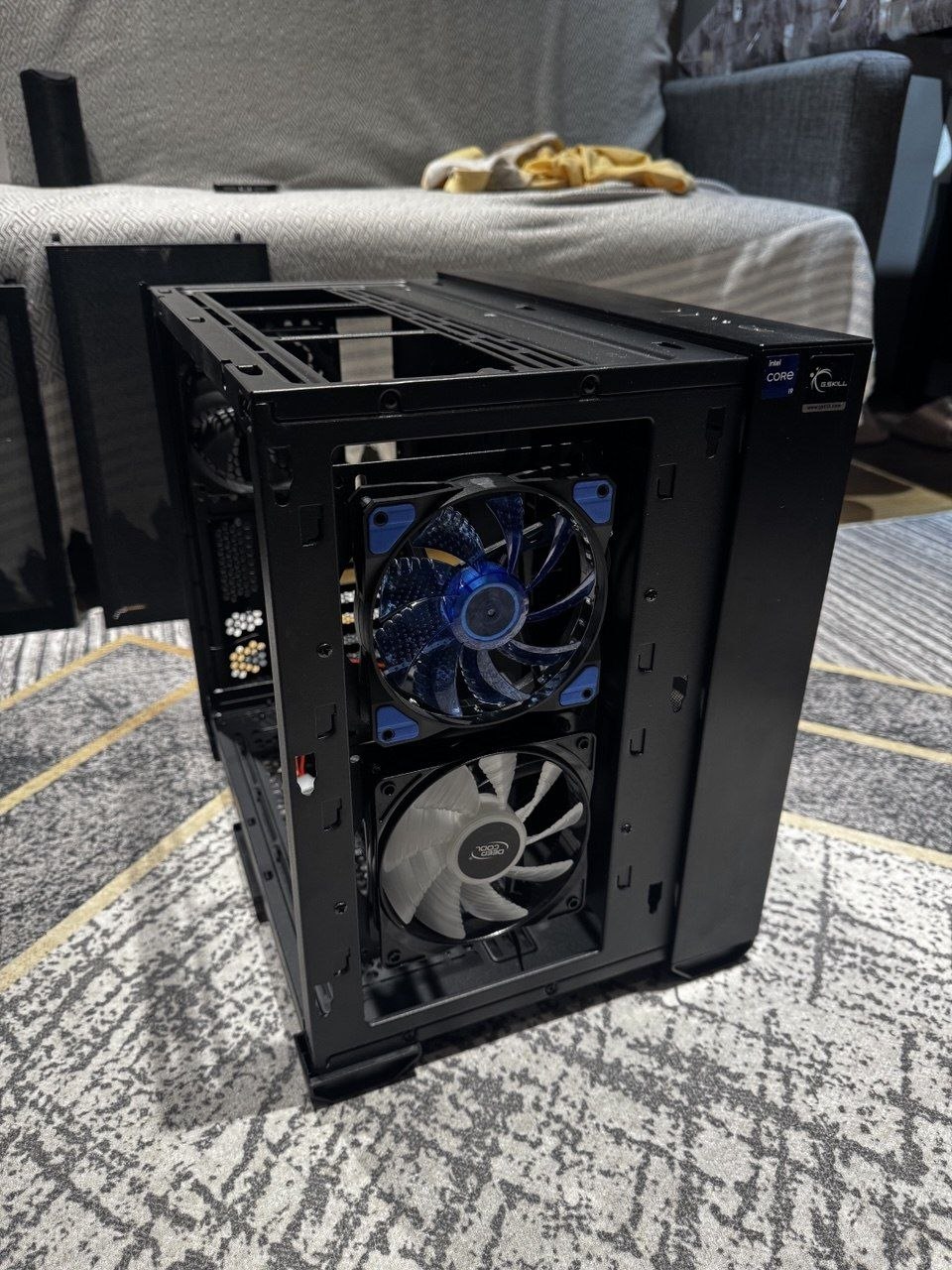 Корпус Lian Li O11 Air Mini