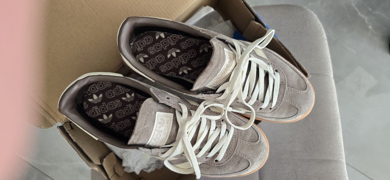 Adidas Spezial кроссовки, 39 размер