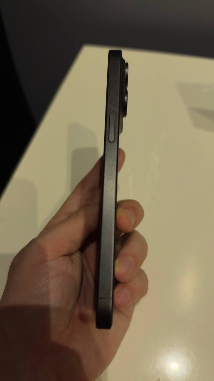 iPhone 15 Pro Max 256 GB Black Titanium