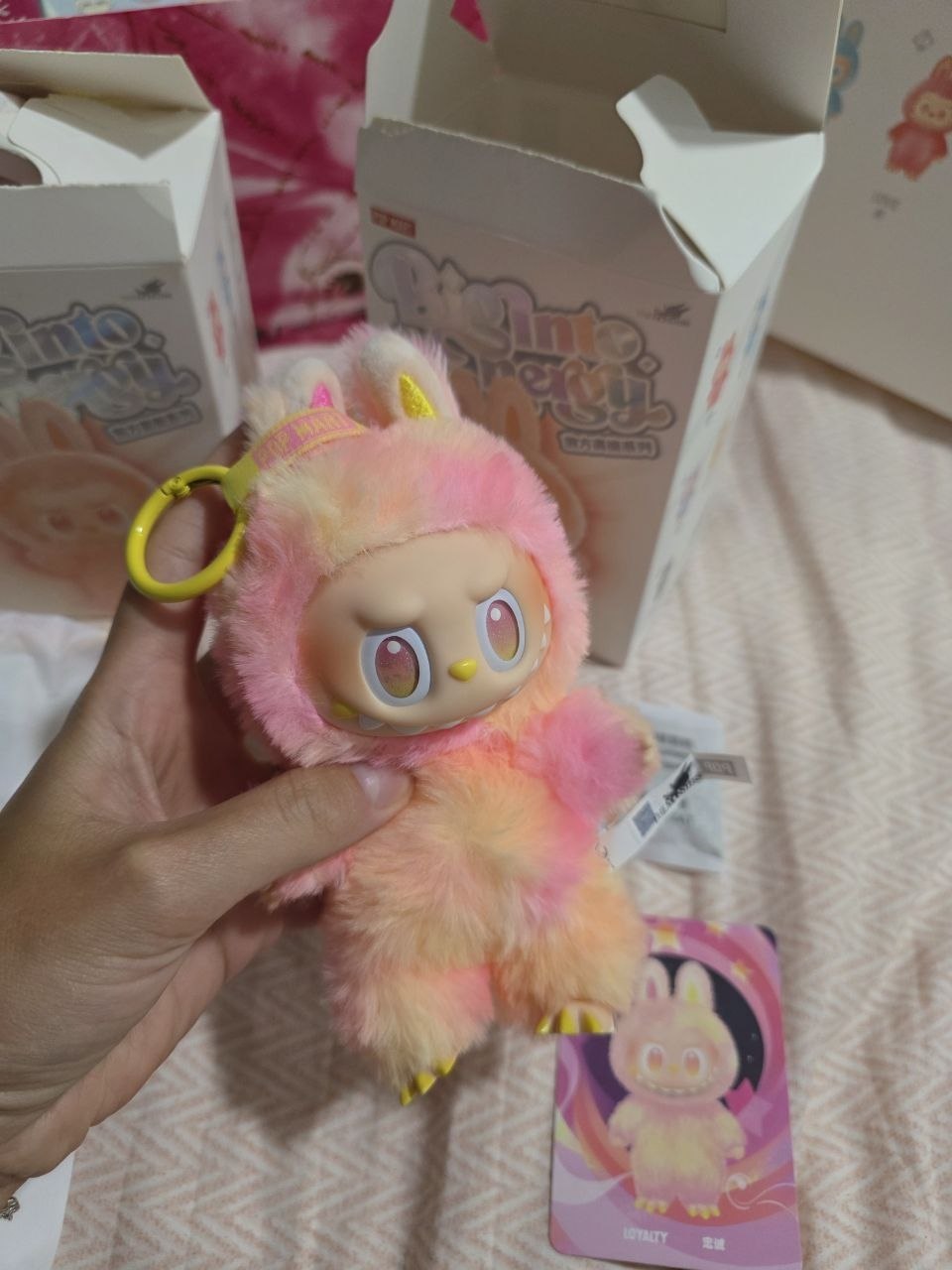 Фигурка LABUBU Big into Energy (запечатанная коробка)