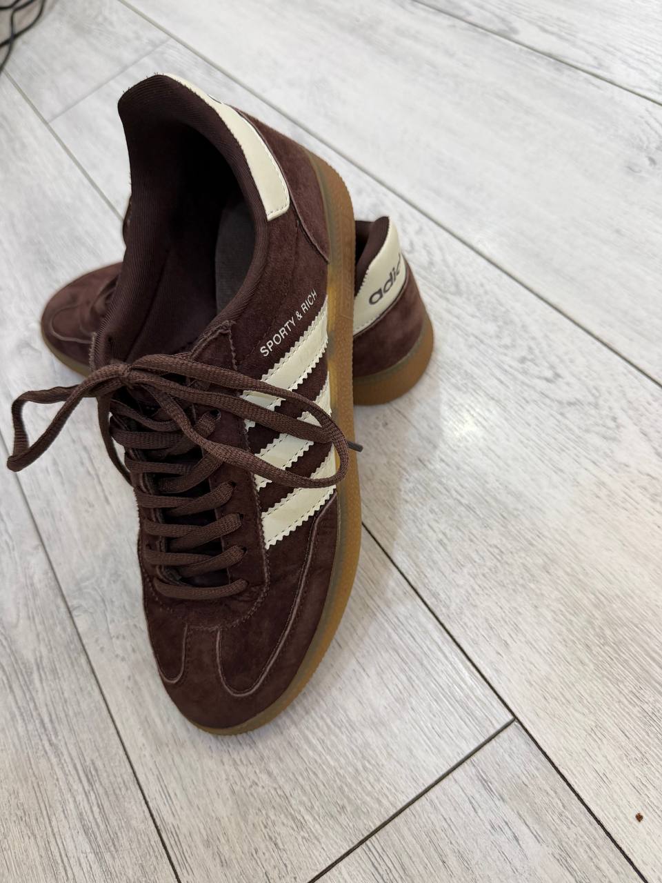 Adidas Spezial кроссовки, 40 размер, новые