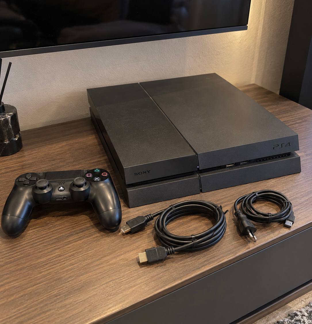 PlayStation 4 Fat