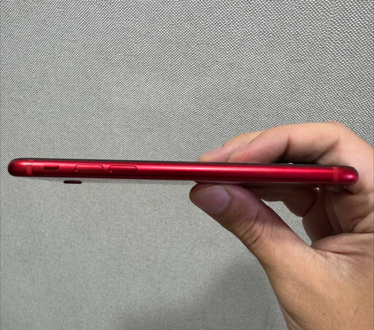 iPhone 8 Red 64 ГБ