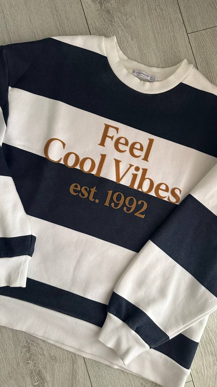 Свитшот Stradivarius oversize