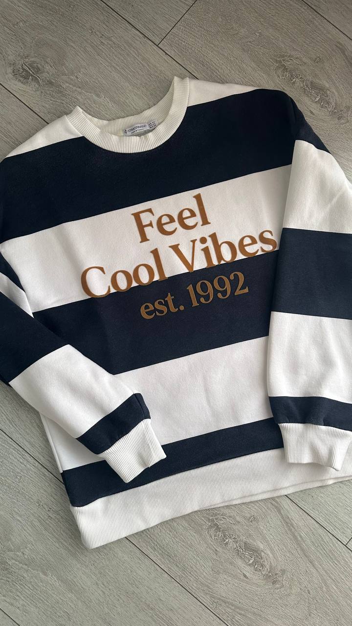 Свитшот Stradivarius oversize