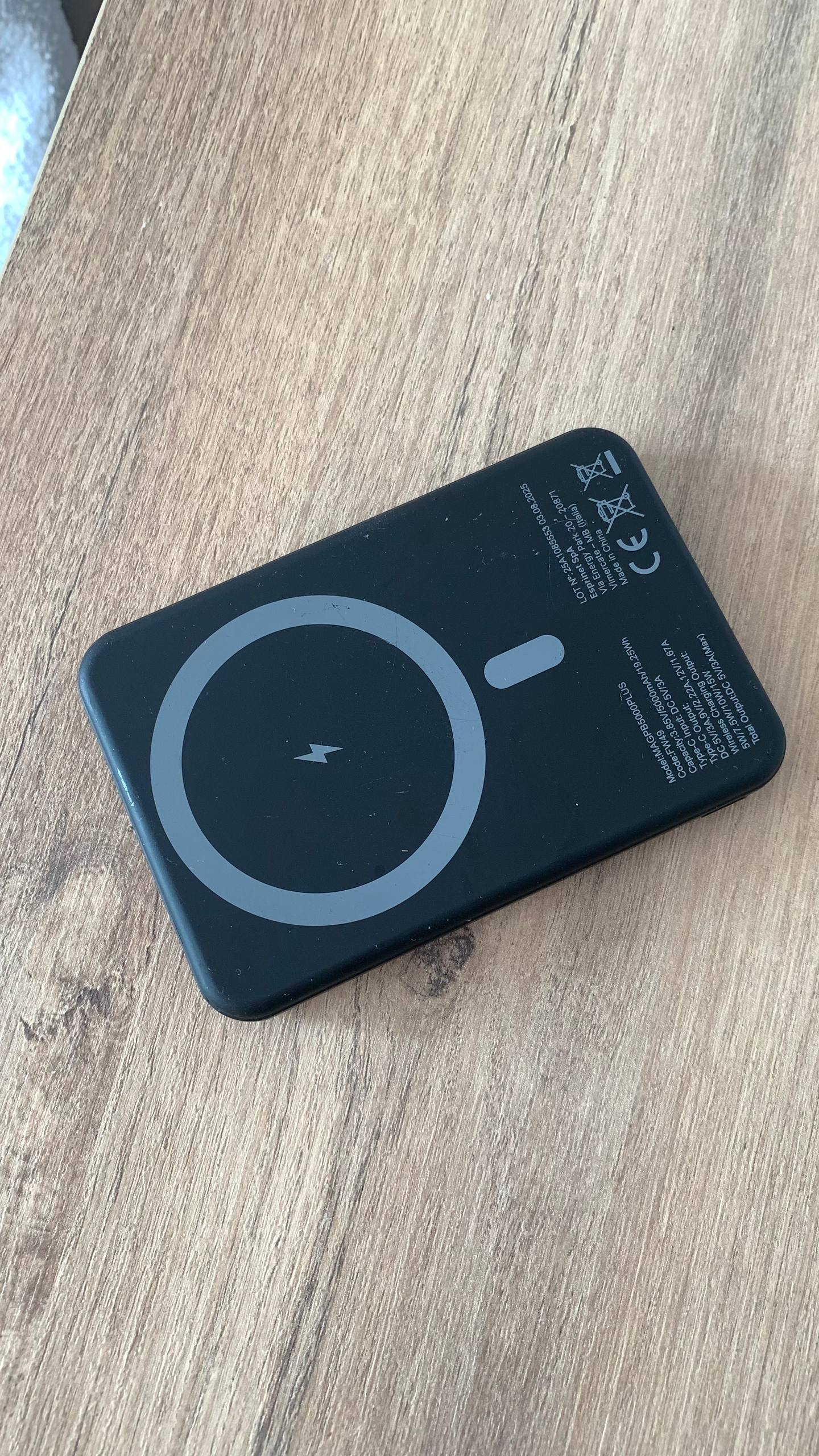 Пауэрбанк Celly MagSafe 5000 mAh