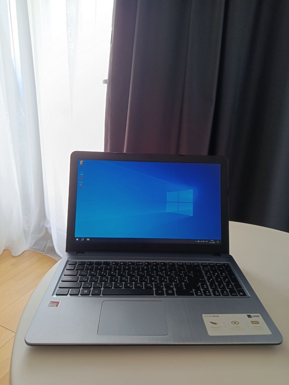 Ноутбук ASUS VivoBook (AMD A6-9225, 8 ГБ, 1 ТБ)